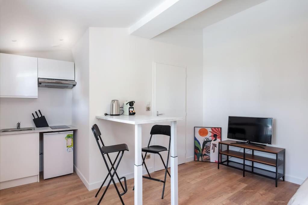 Lumignons Lyonnais - Doua Lägenhet Villeurbanne Exteriör bild