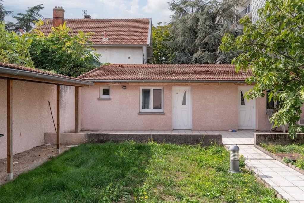 Lumignons Lyonnais - Doua Lägenhet Villeurbanne Exteriör bild